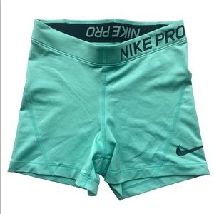 Nike Pro Shorts (XS)